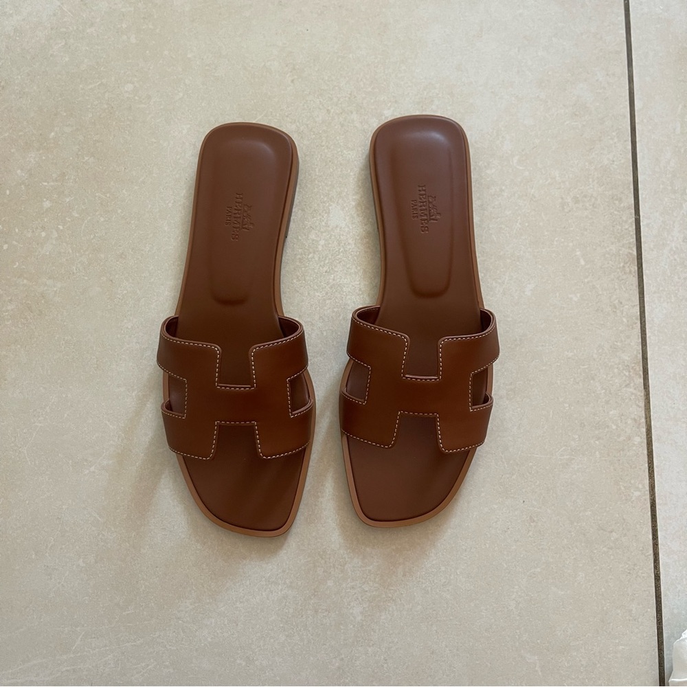 NWT HERMES ORAN BROWN EU 38.5